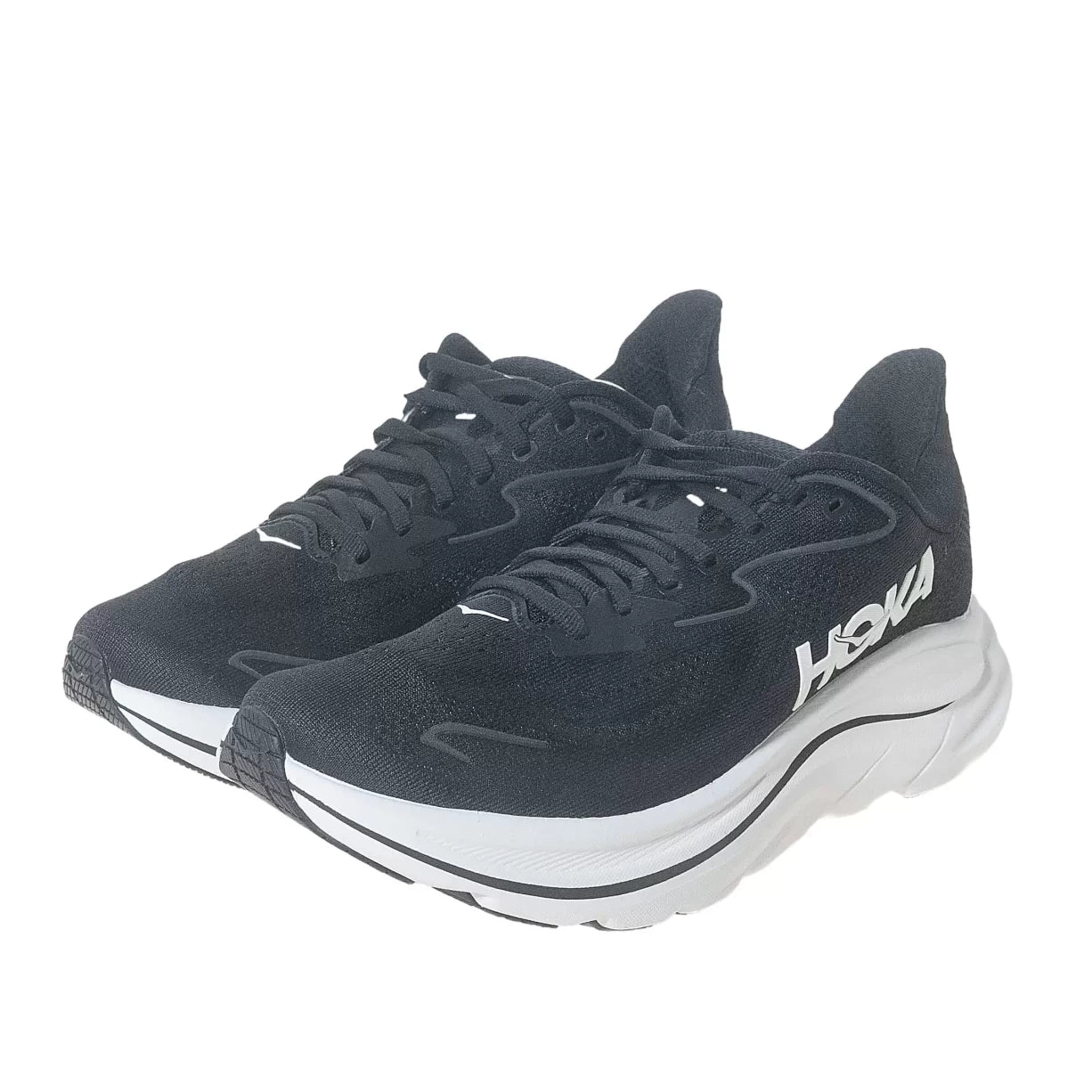 8Black/White