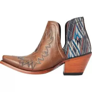 8Fiery Tan/New Mexico Navy Print