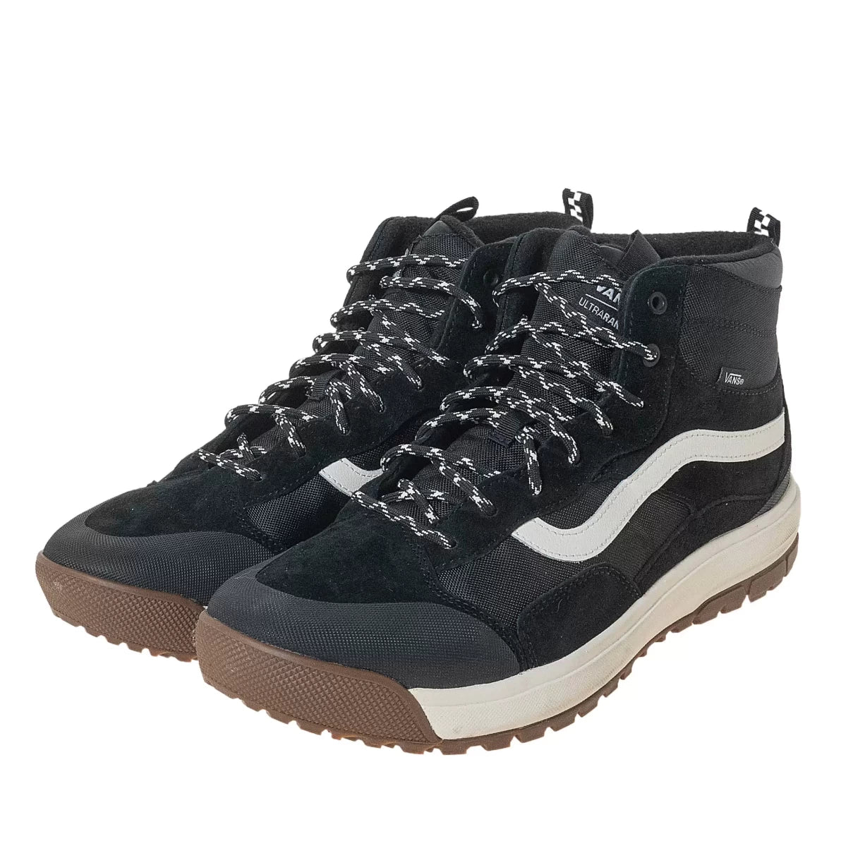 13Black/White