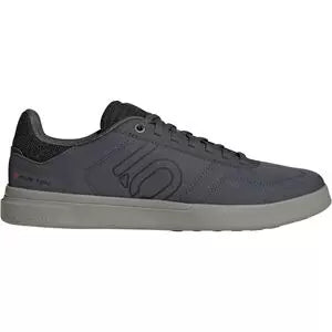 11.5Grey Six/Core Black/Olive Strata