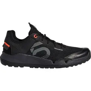 9.5Core Black/Grey Two/Solar Red