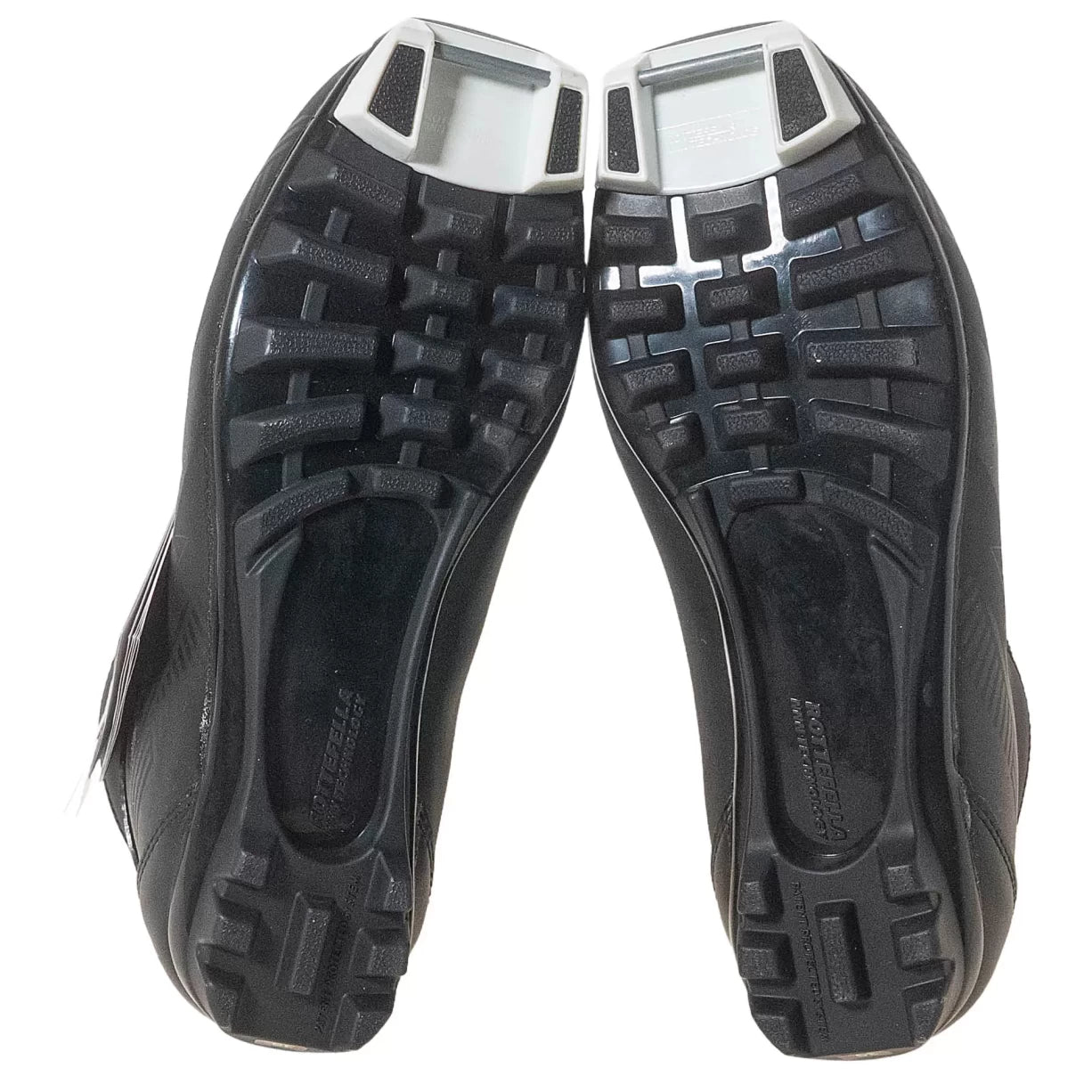 39.0Black/Blue