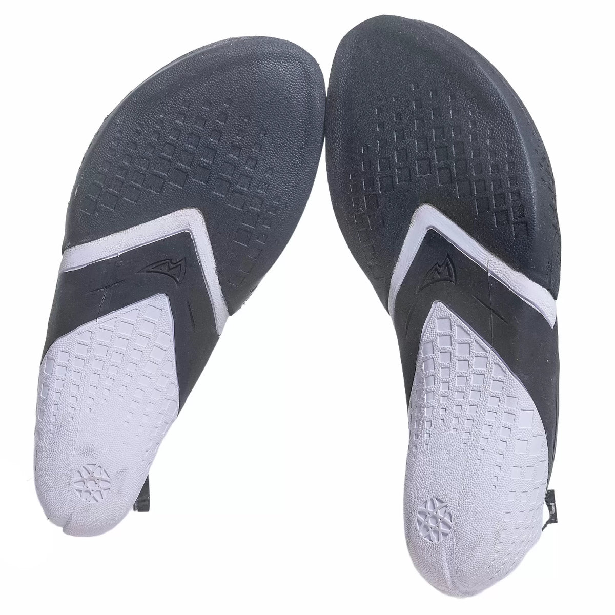 43.0White/Black