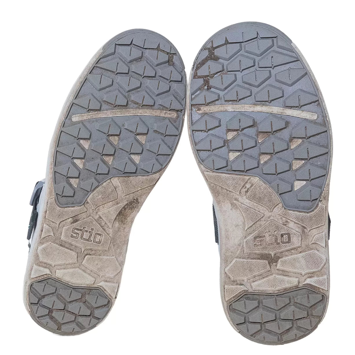 8.5Grey