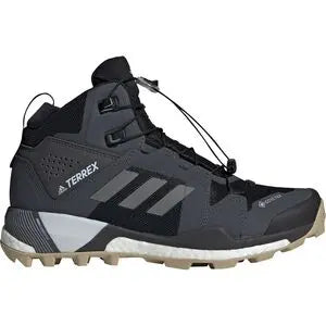 9.5Core Black/Halo Blue/Halo Silver