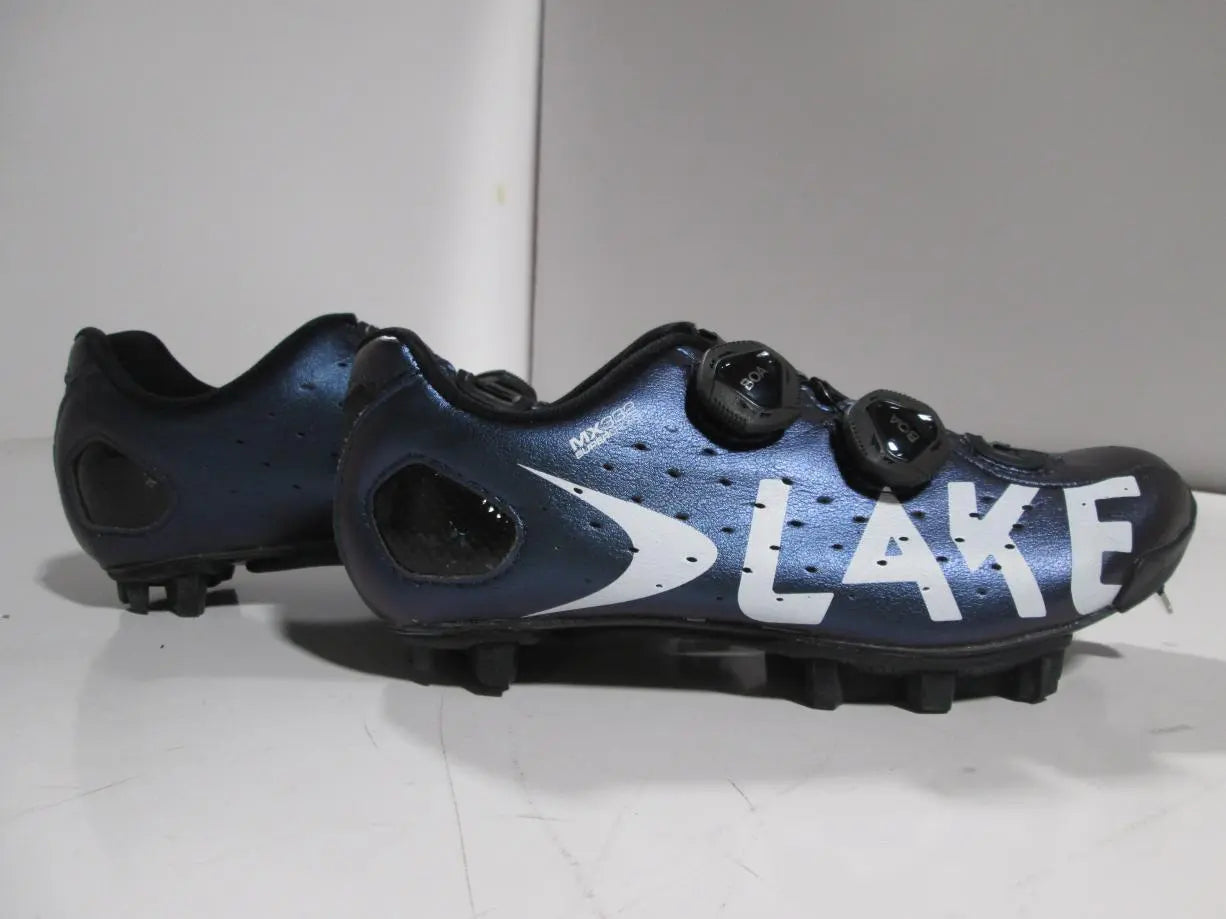 39Chameleon Blue Clarino