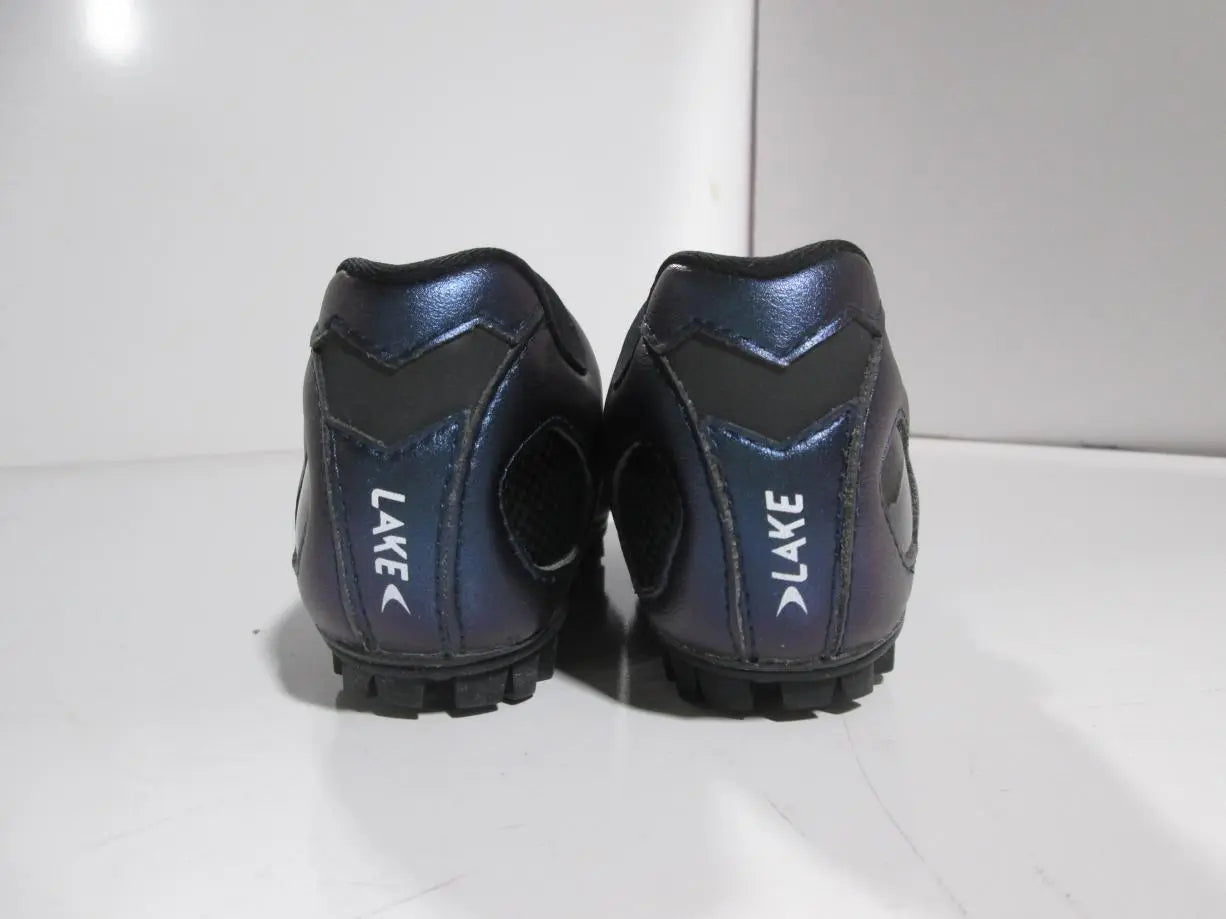 39Chameleon Blue Clarino