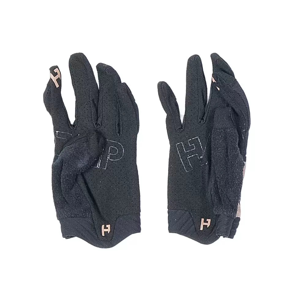 XLTan/Black