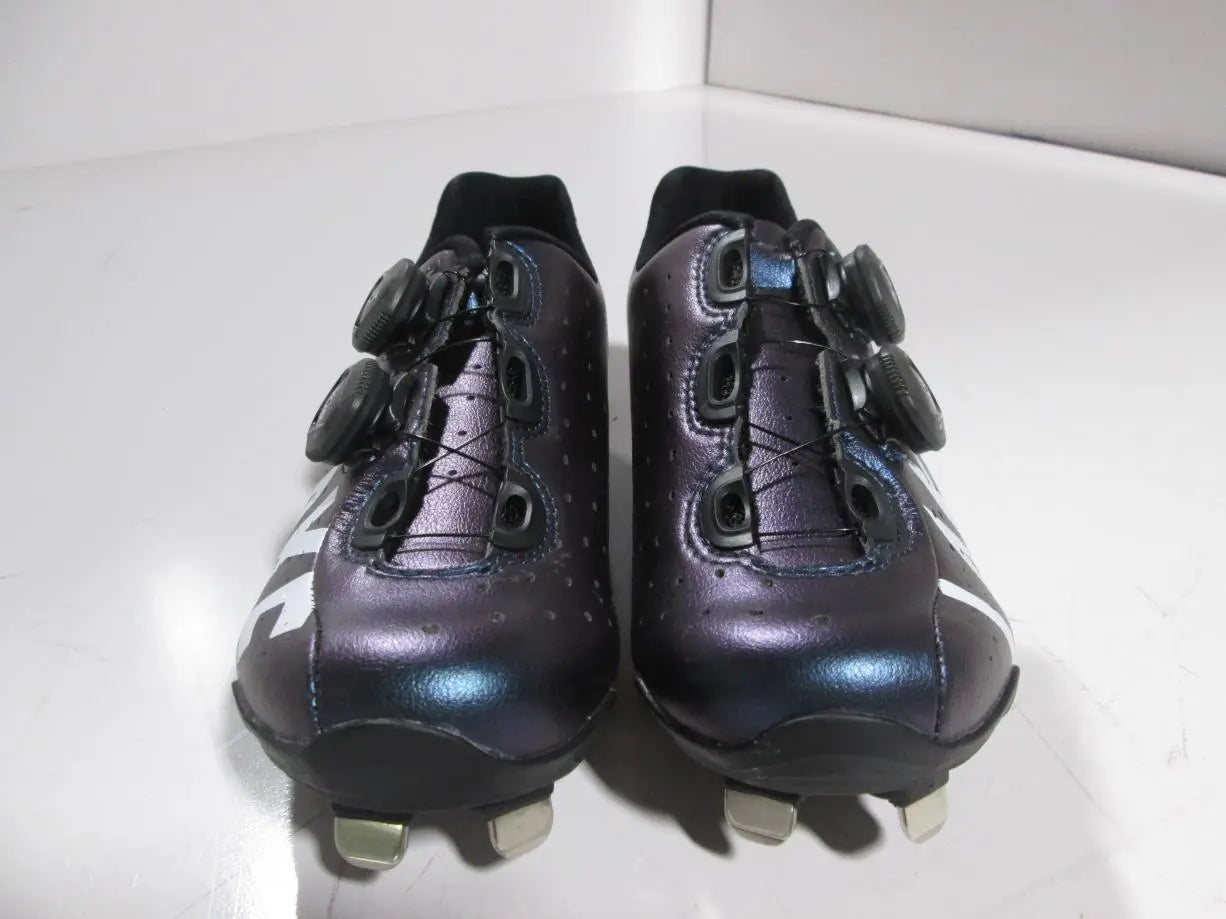 39Chameleon Blue Clarino