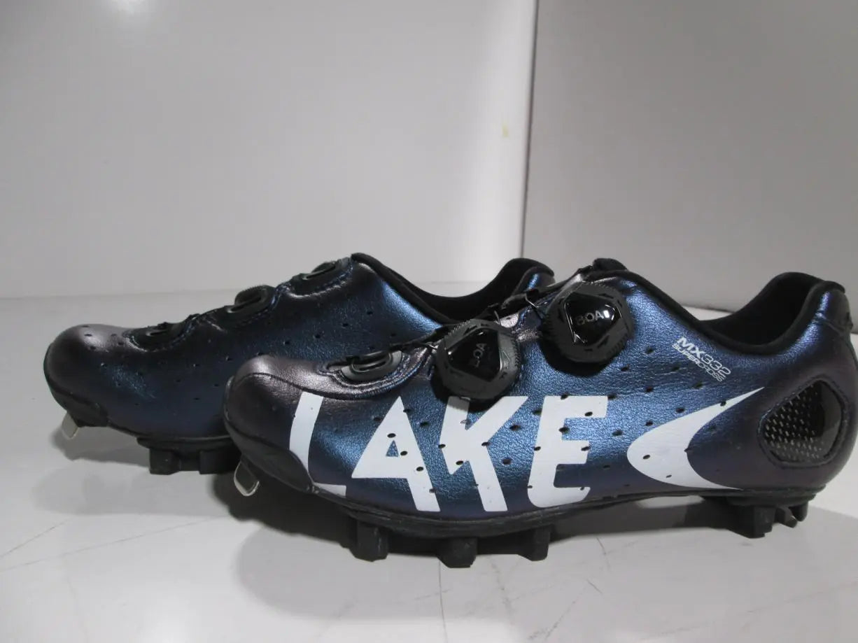 39Chameleon Blue Clarino