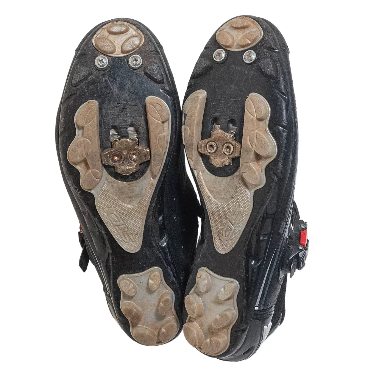 44.0Black/Red