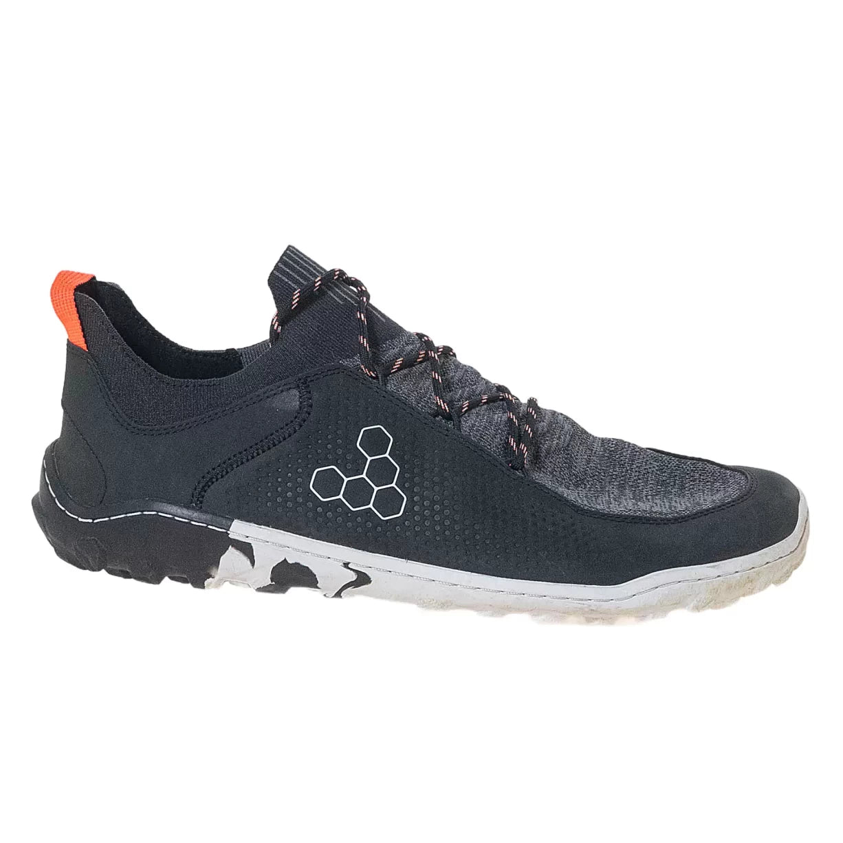 44.0Black/White