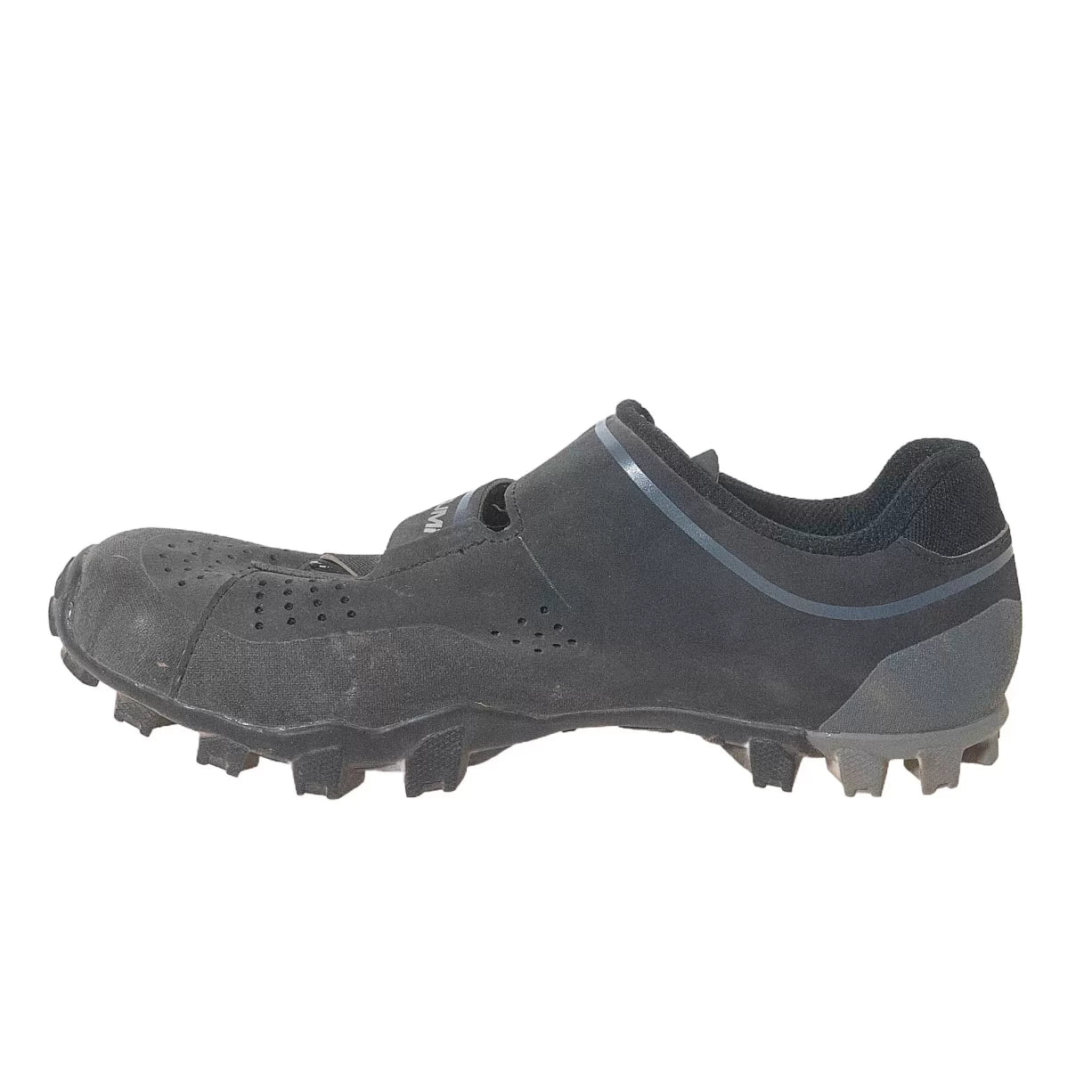 39.0Black
