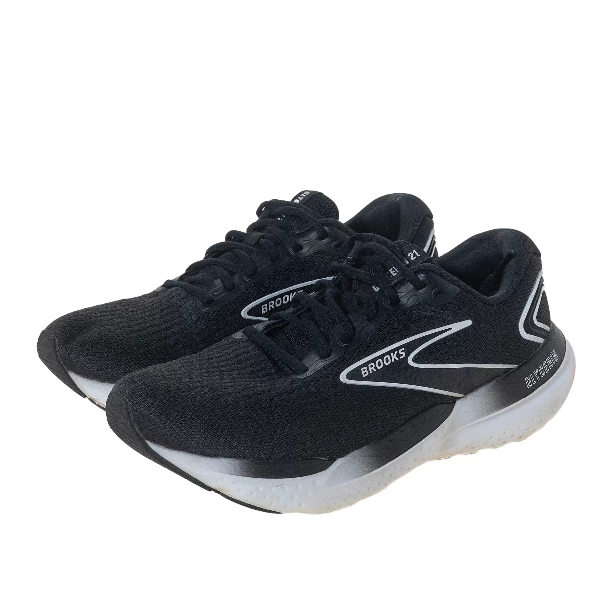 9Black/White