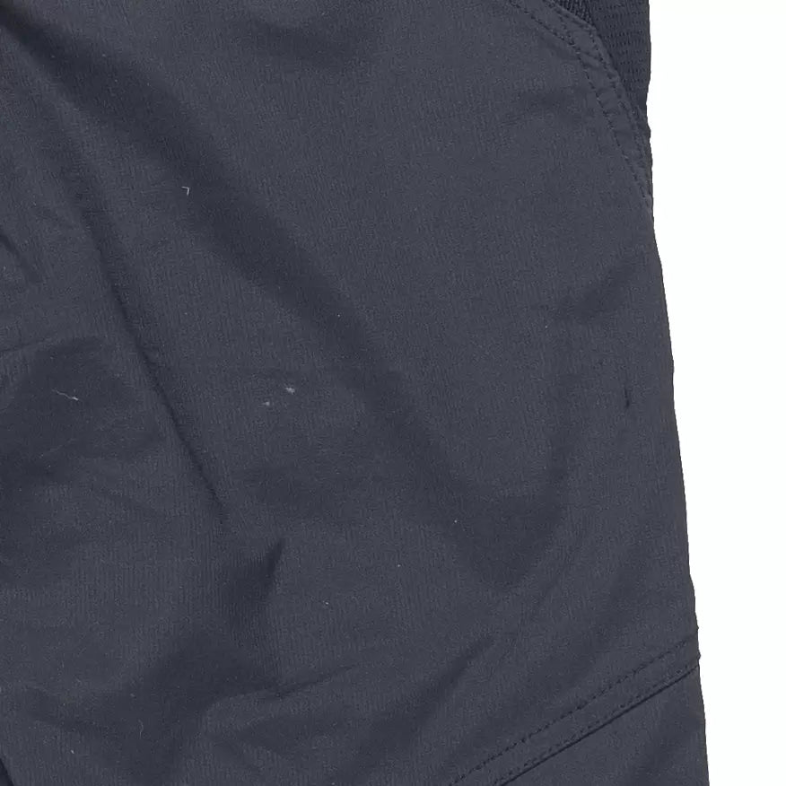 32Black