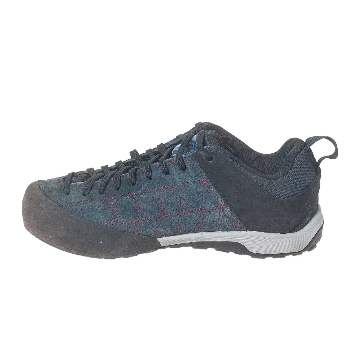8Black/Blue