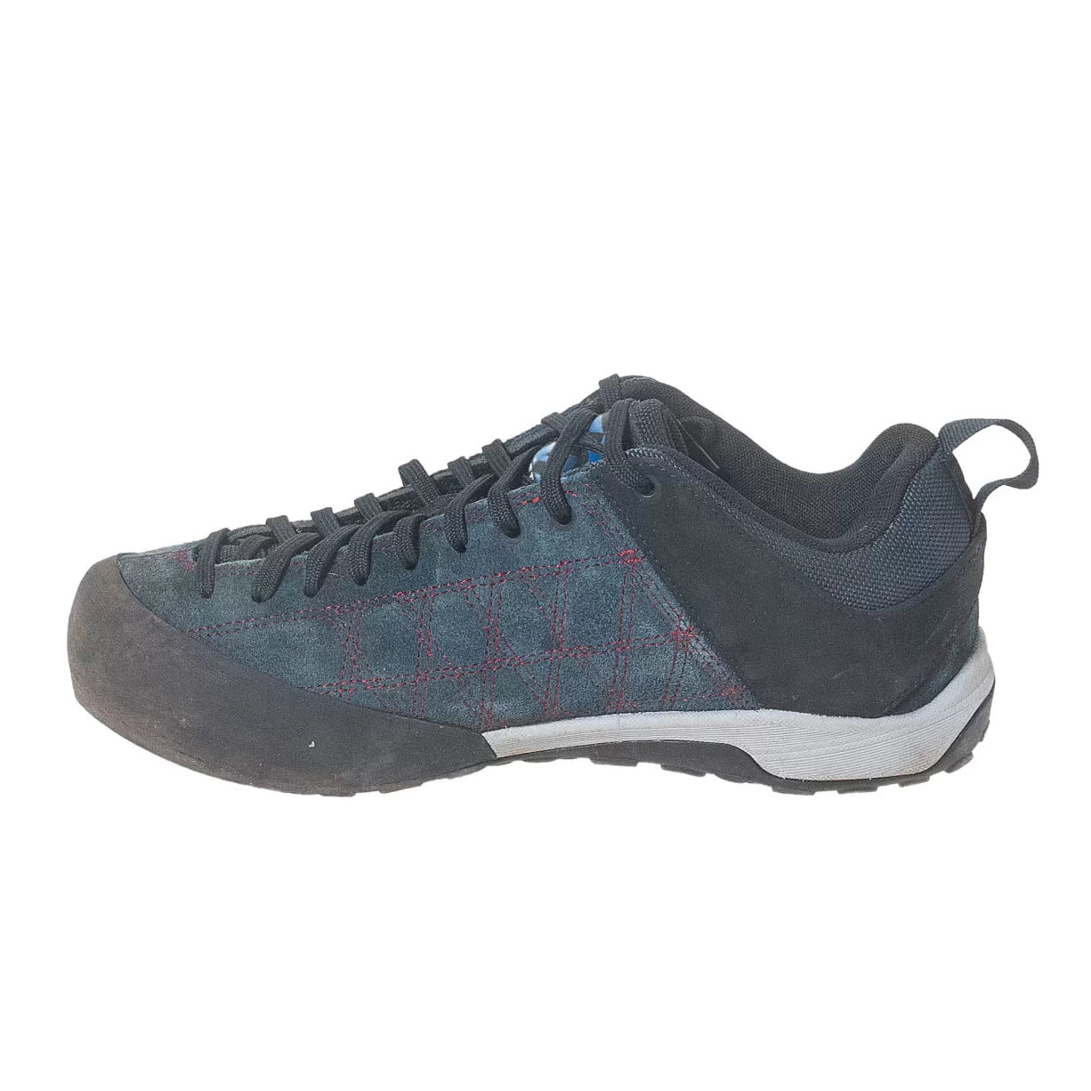 8Black/Blue