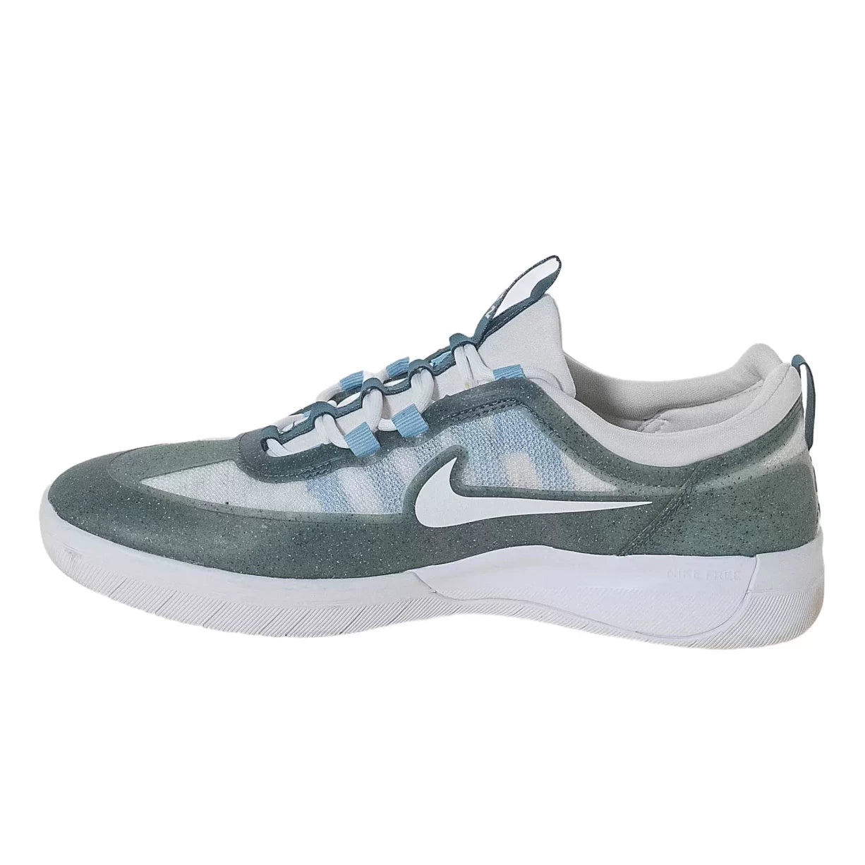 11White/Green