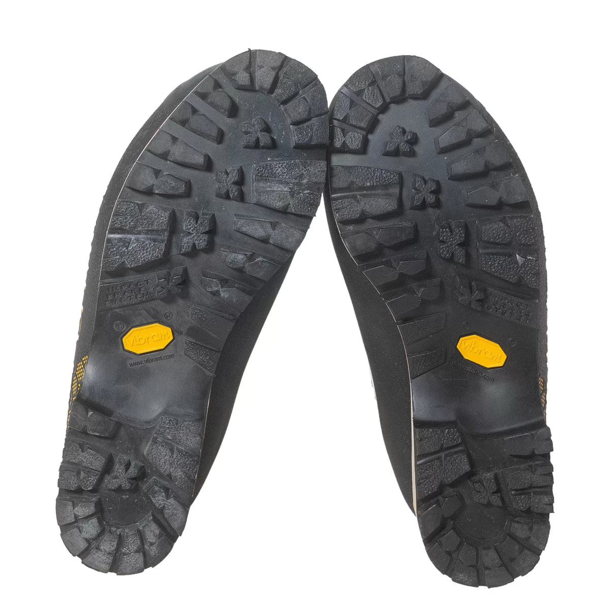 7.5Black/White