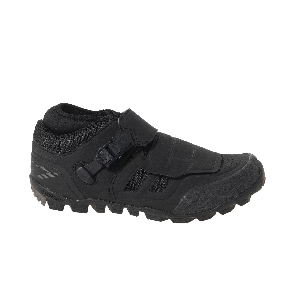 39.0Black