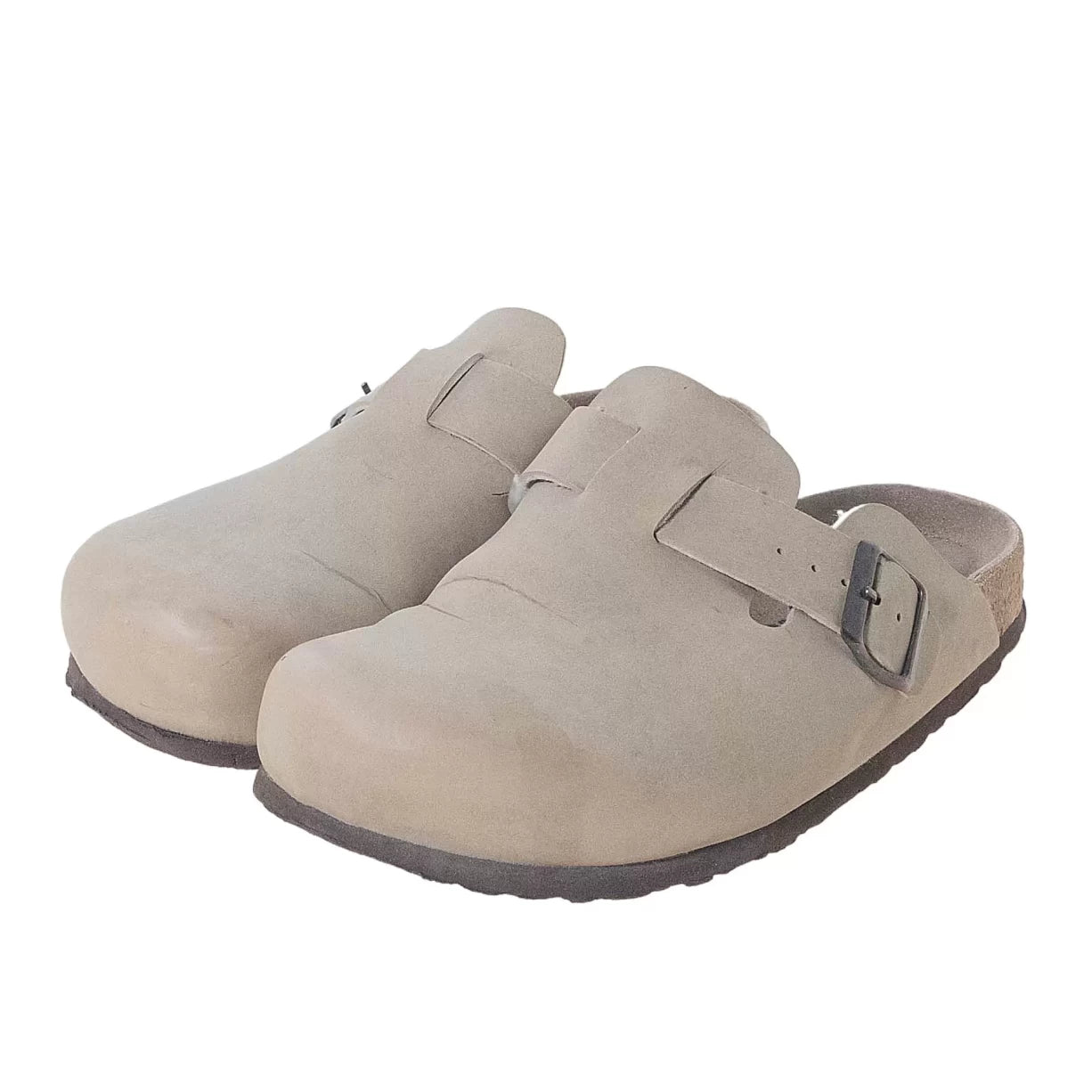 8Light Tan