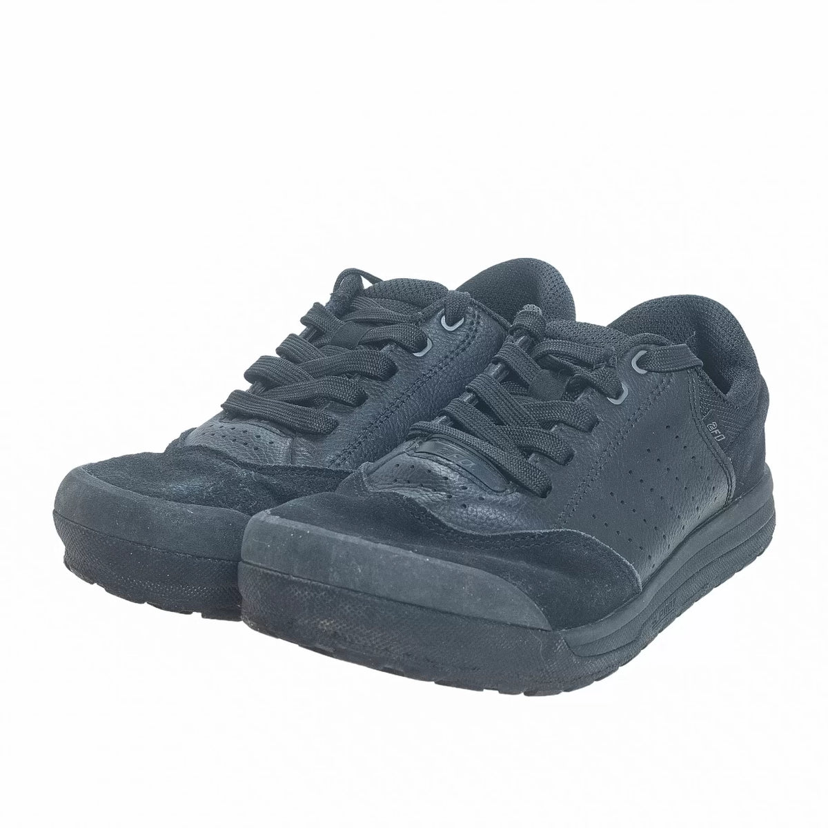 39.0Black