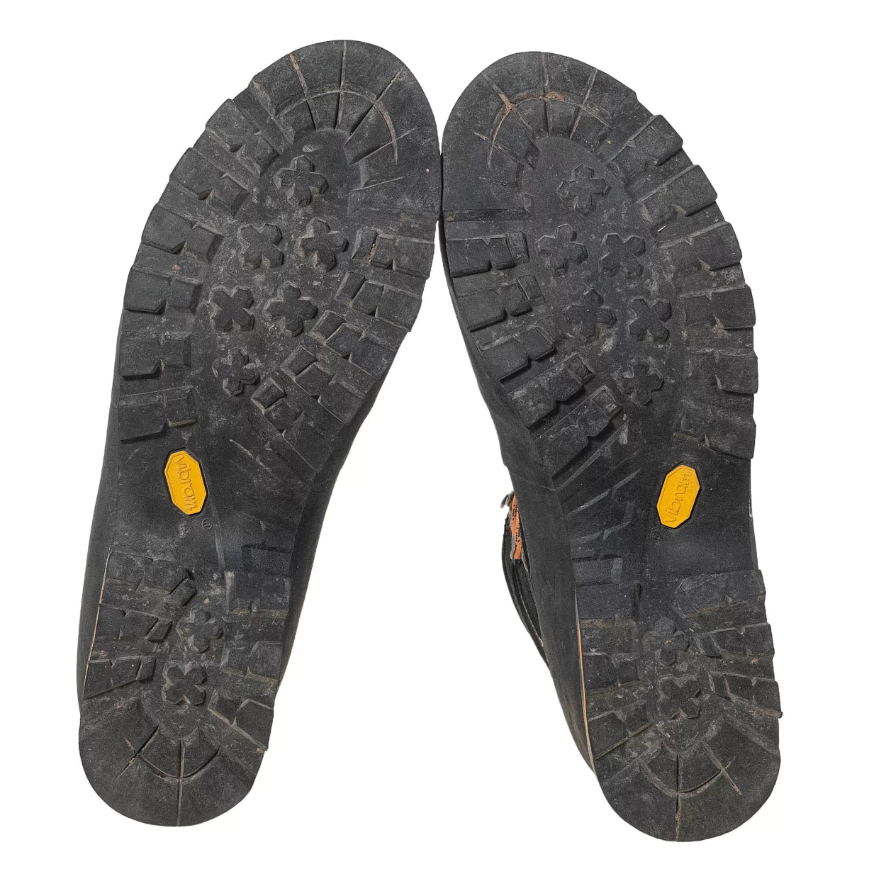 11Black/Tangerine Orange