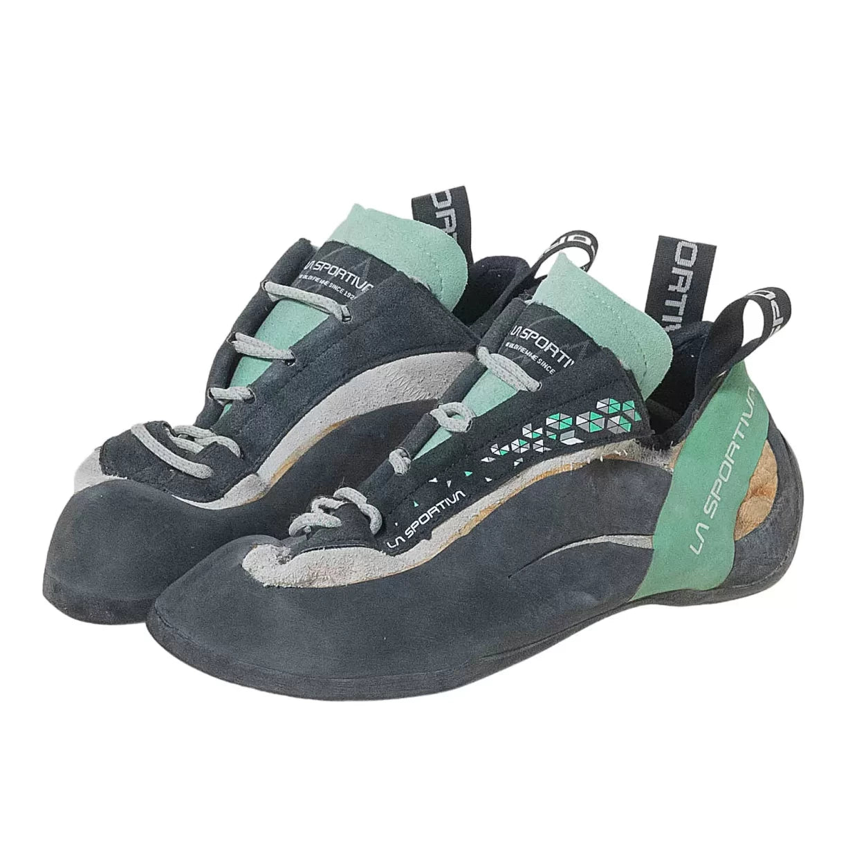 38Black/Blue