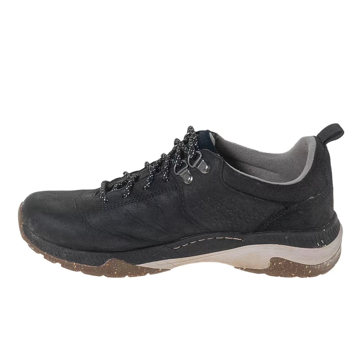 39.0Black