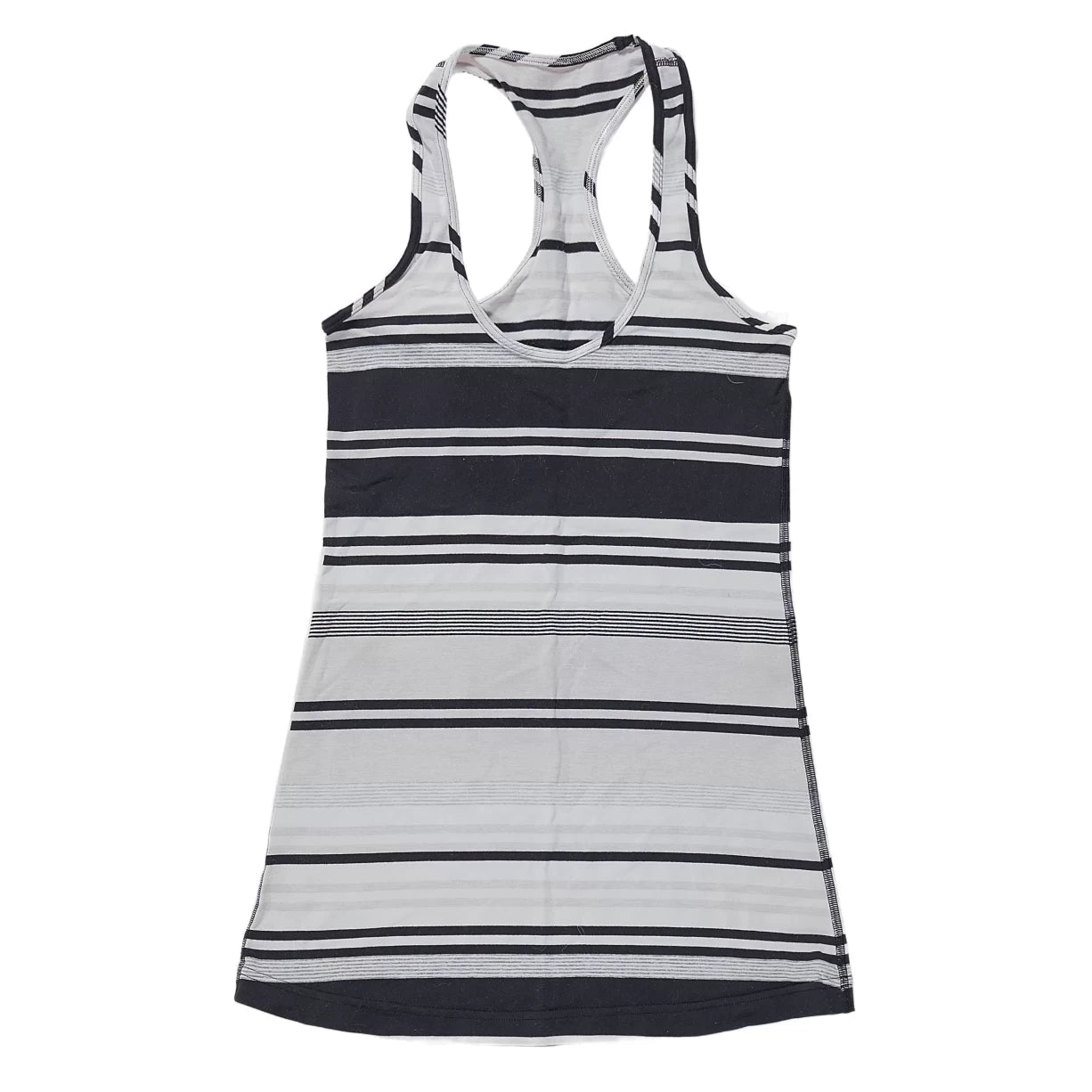 Estimated Size S/MBlack/White