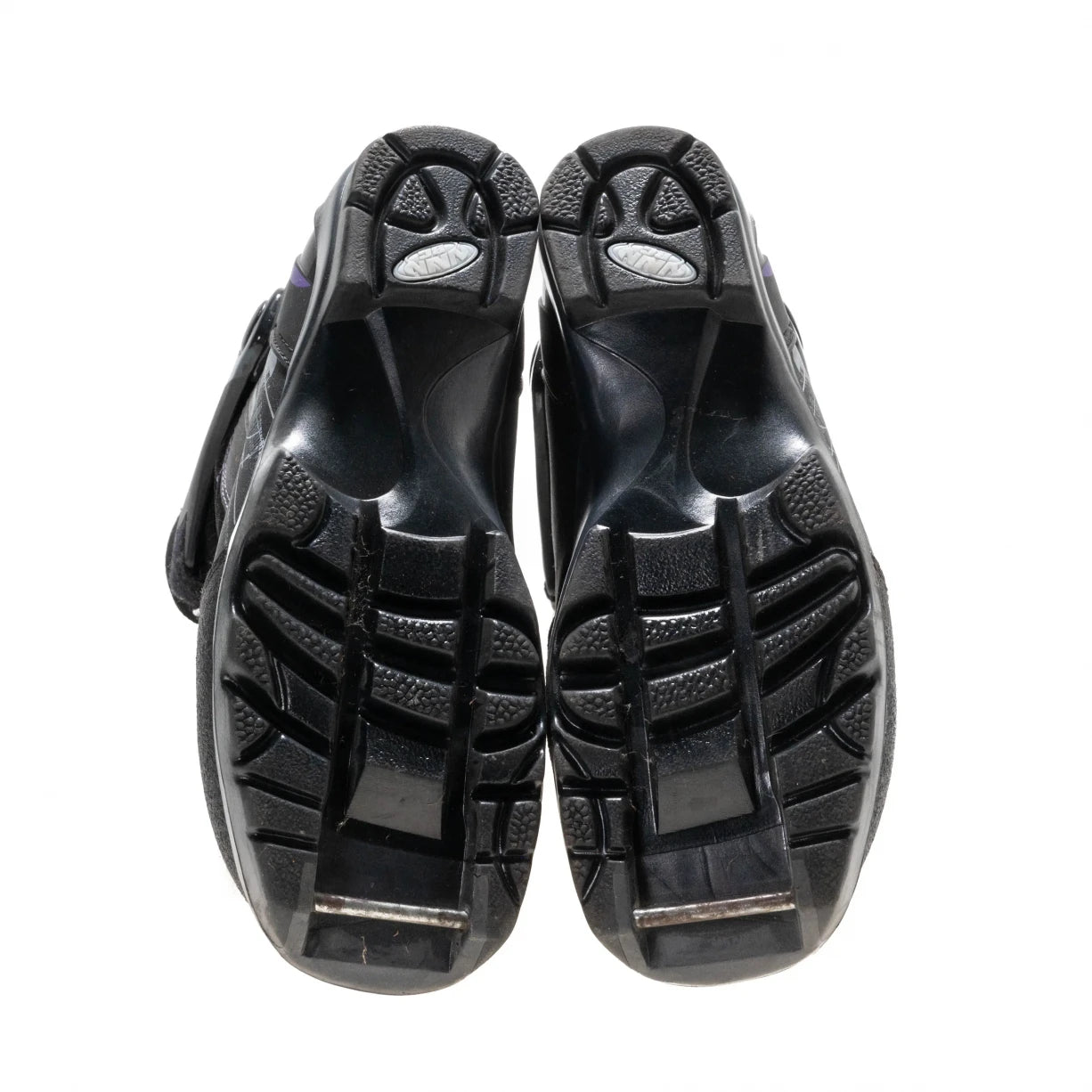 39.0Black