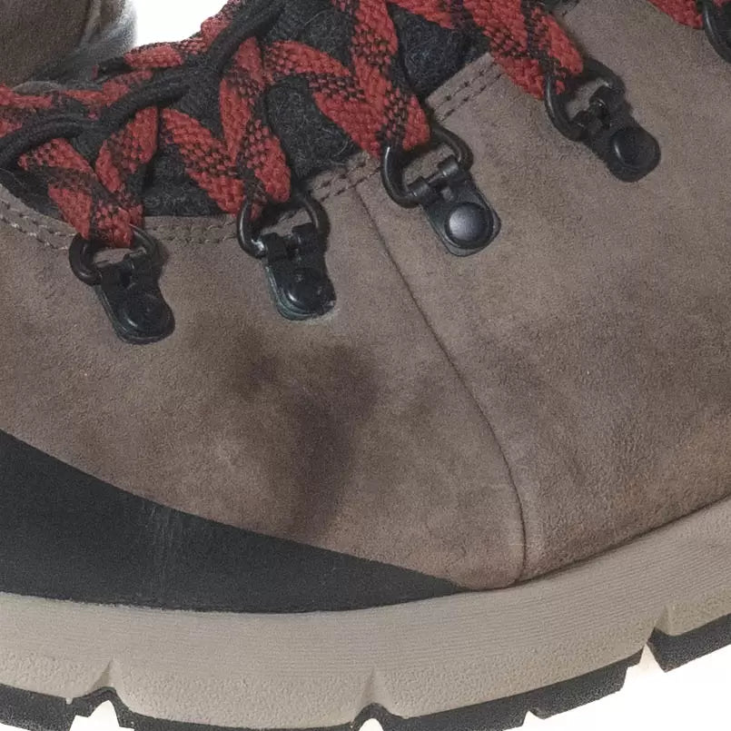 13Brown/Red
