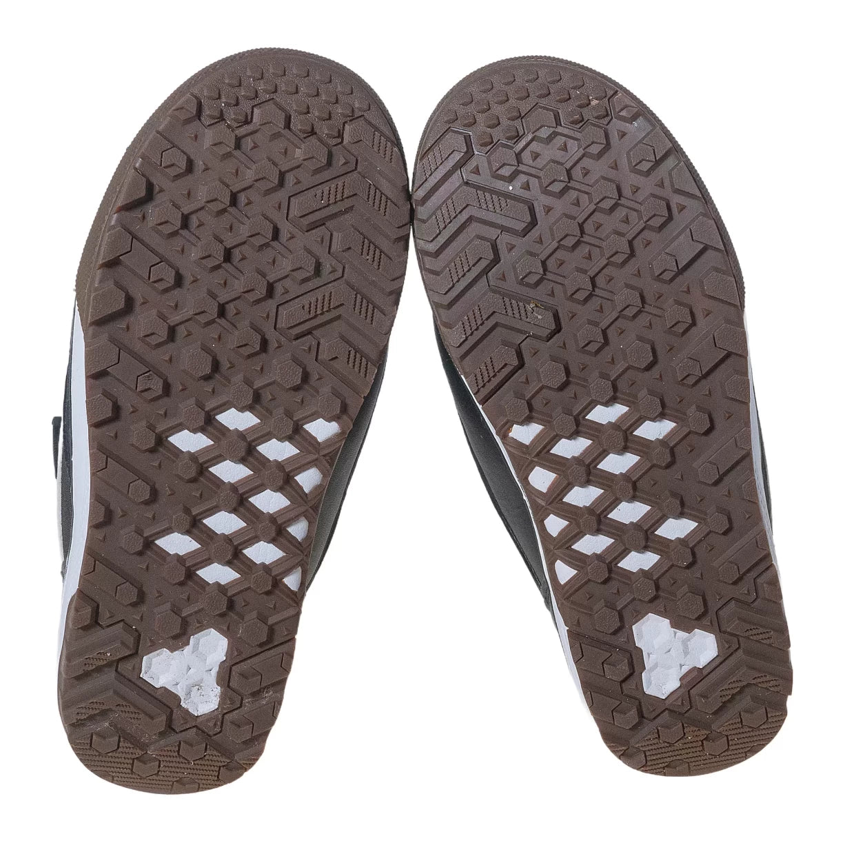 11.5Black/White