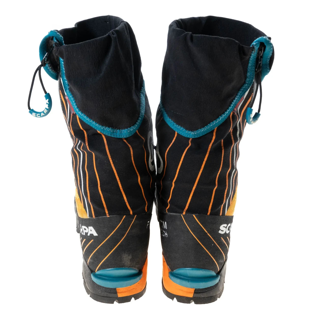 44.0Black/Bright Orange