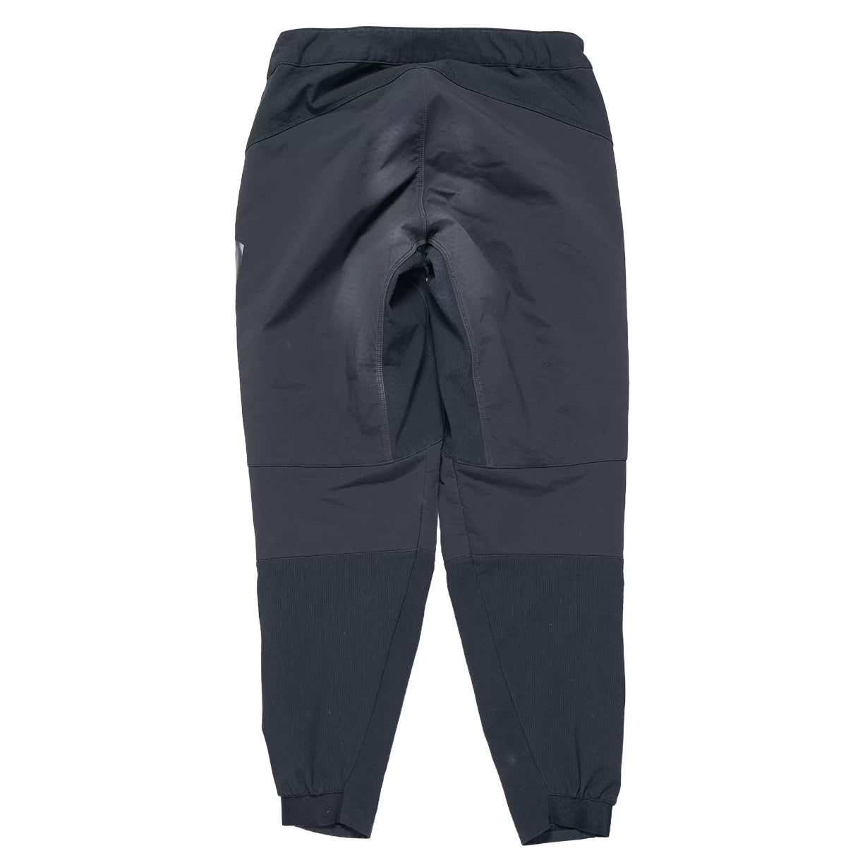 32Black