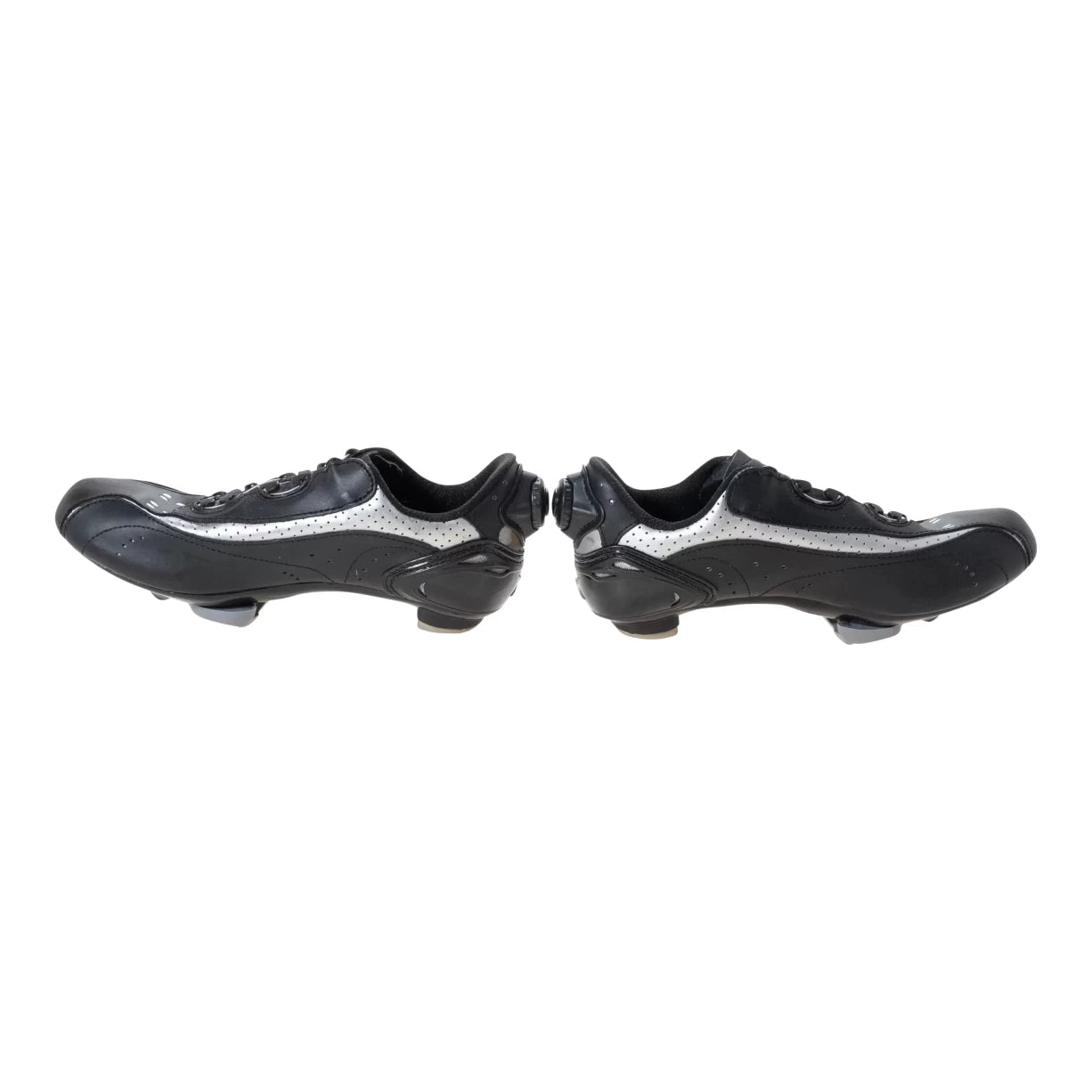 39.0Black/Silver