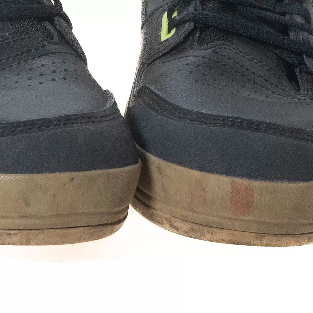 11.5Black