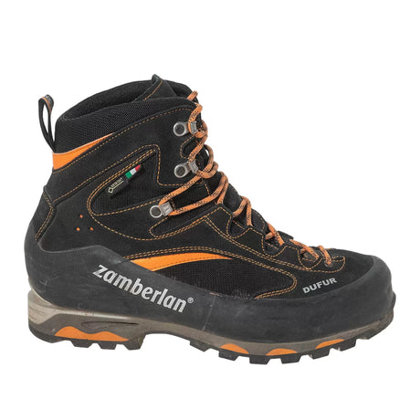 11Black/Tangerine Orange