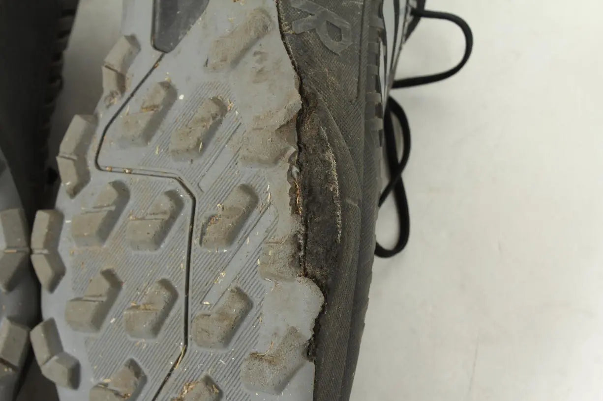 12Core Black/Grey Three/Solar Red