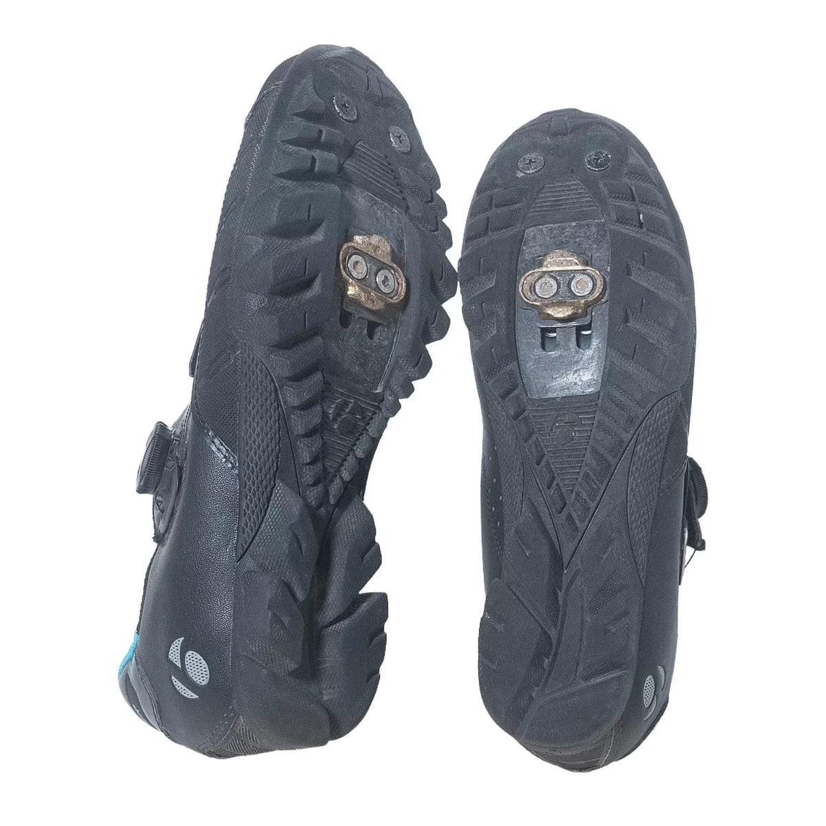 41.0Black/Blue