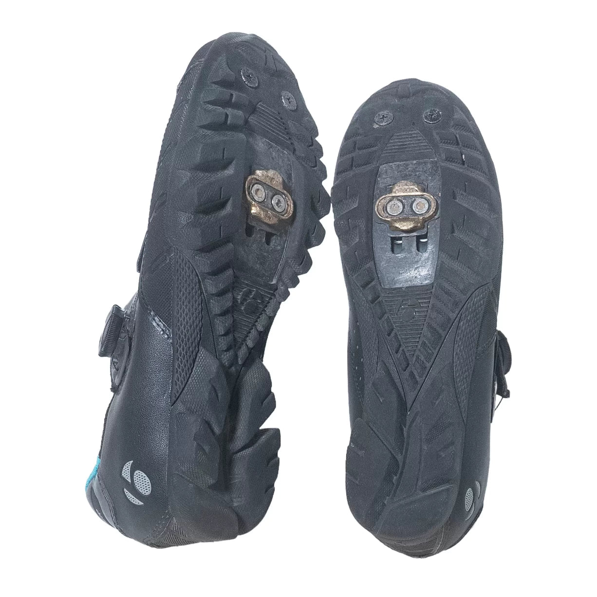 41.0Black/Blue
