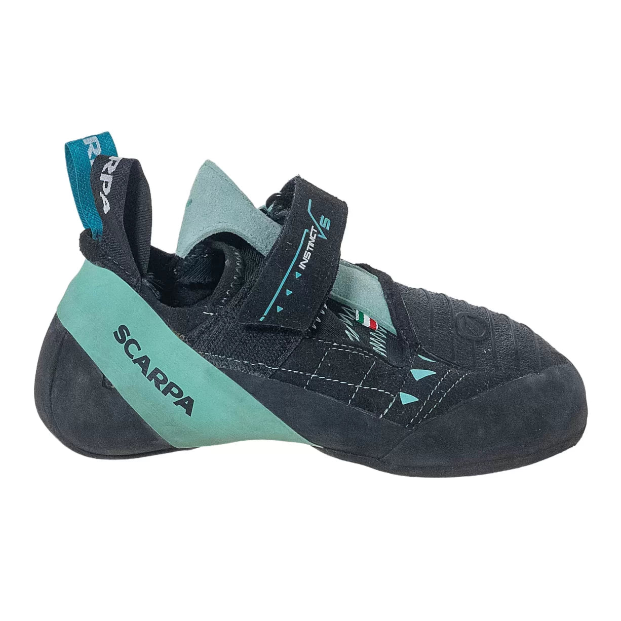 39.0Black