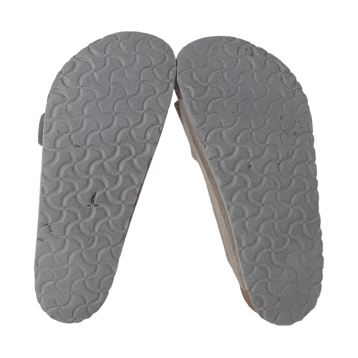 Estimated 9-9.5Taupe