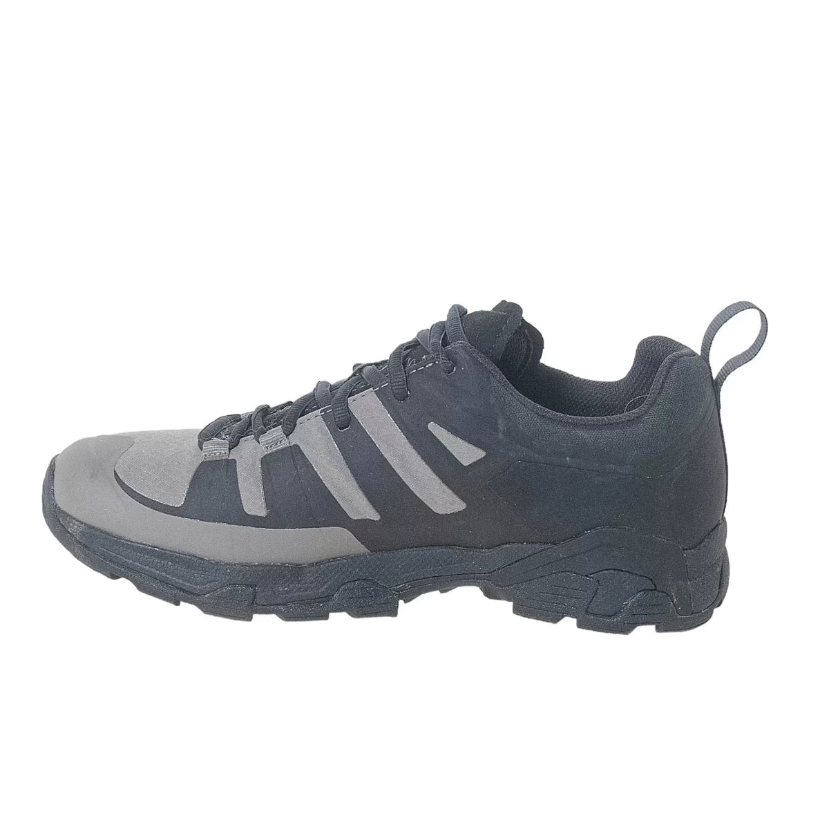 8Black/Gray