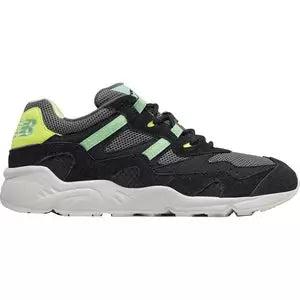 8.5Black/Neo Mint