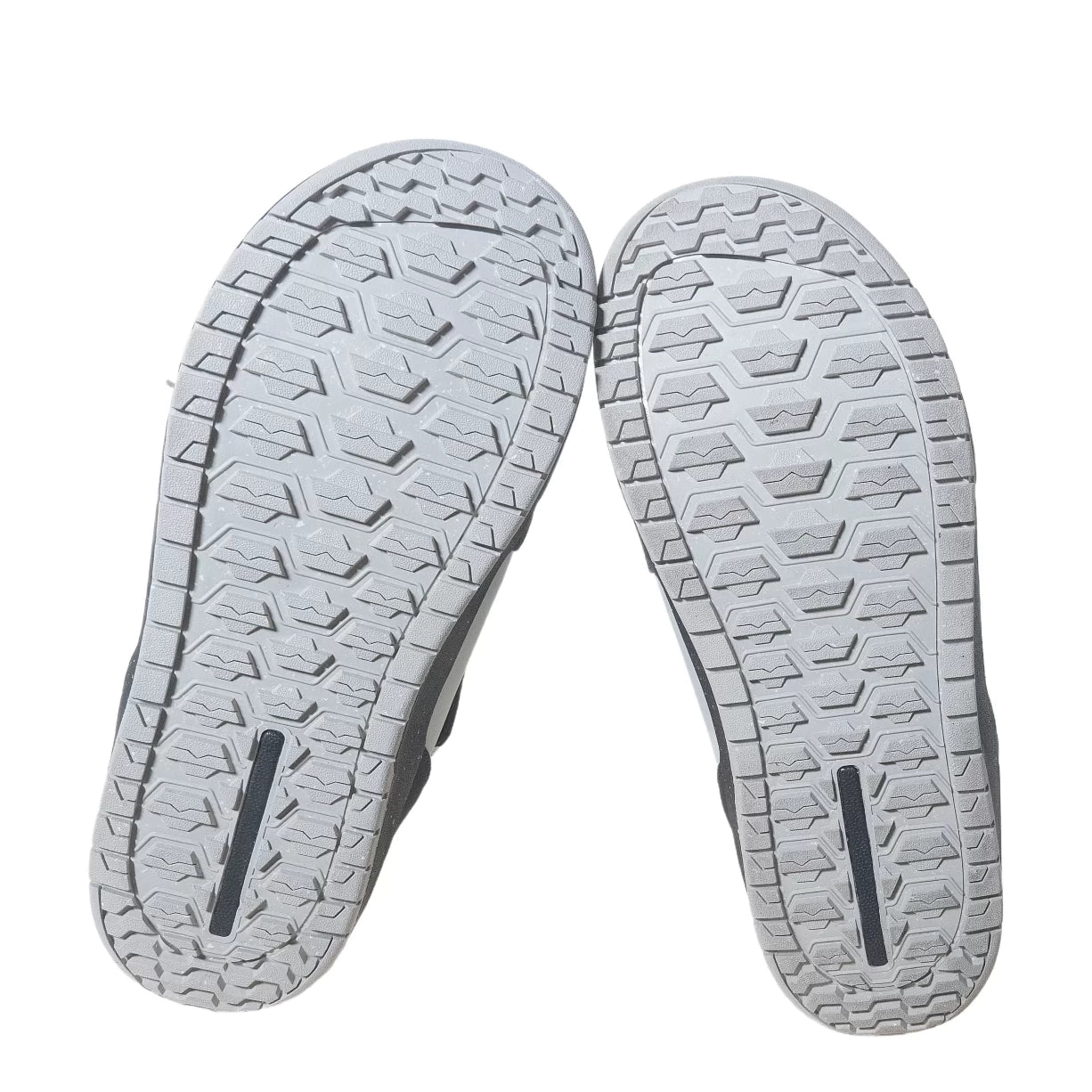 9.5Grey