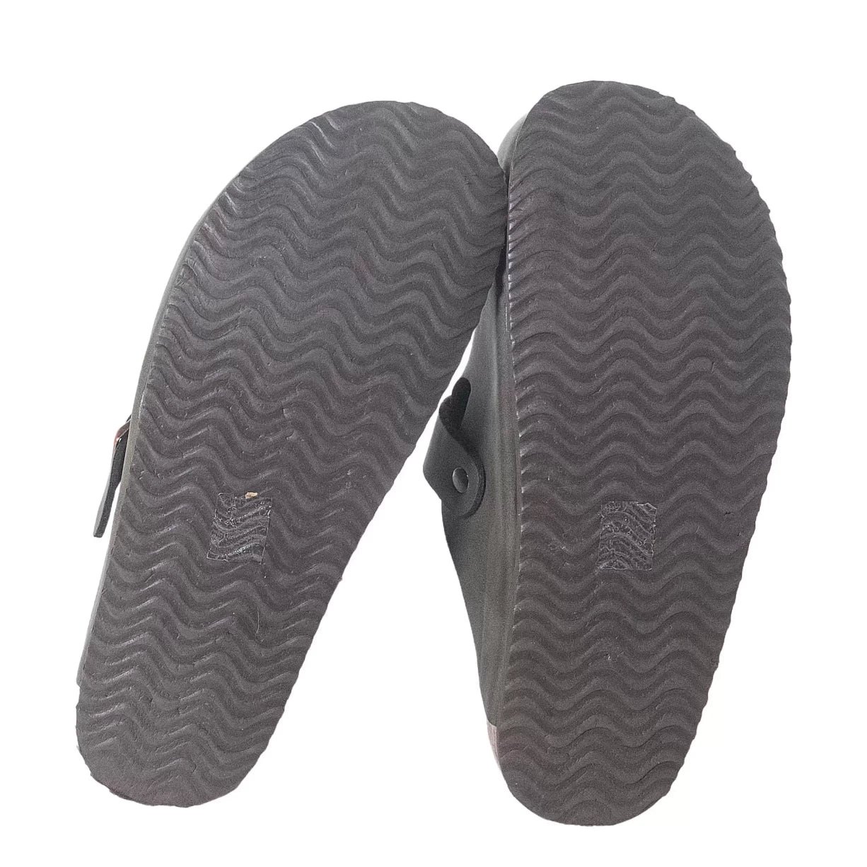 10Dark Green