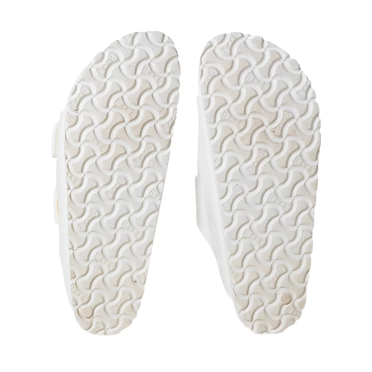 39.0White