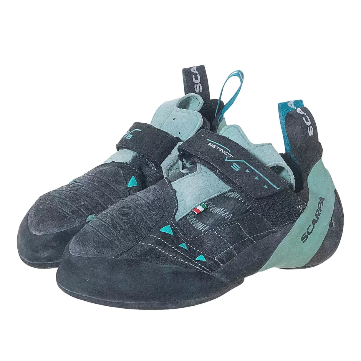 41.0Black/Blue