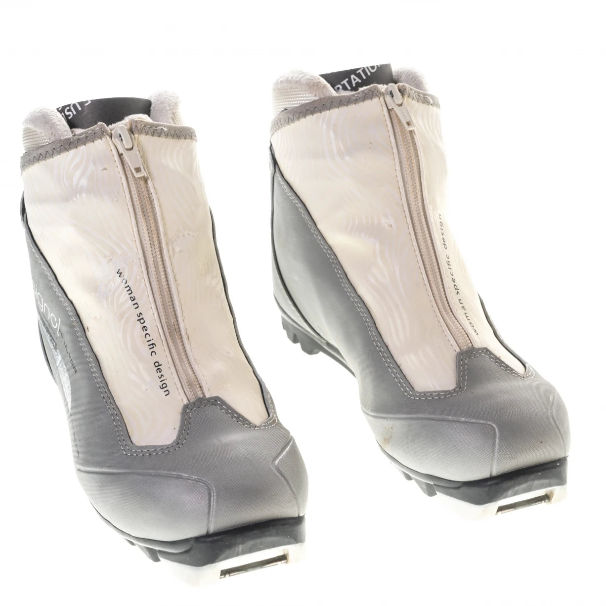 39.0White/Gray